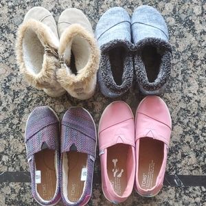 Toms Bundle 4 pairs size 2 and 1.5 in Big Kids